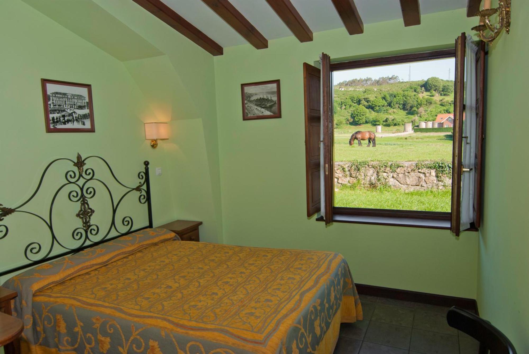 Posada La Roblera Pension Orena Buitenkant foto
