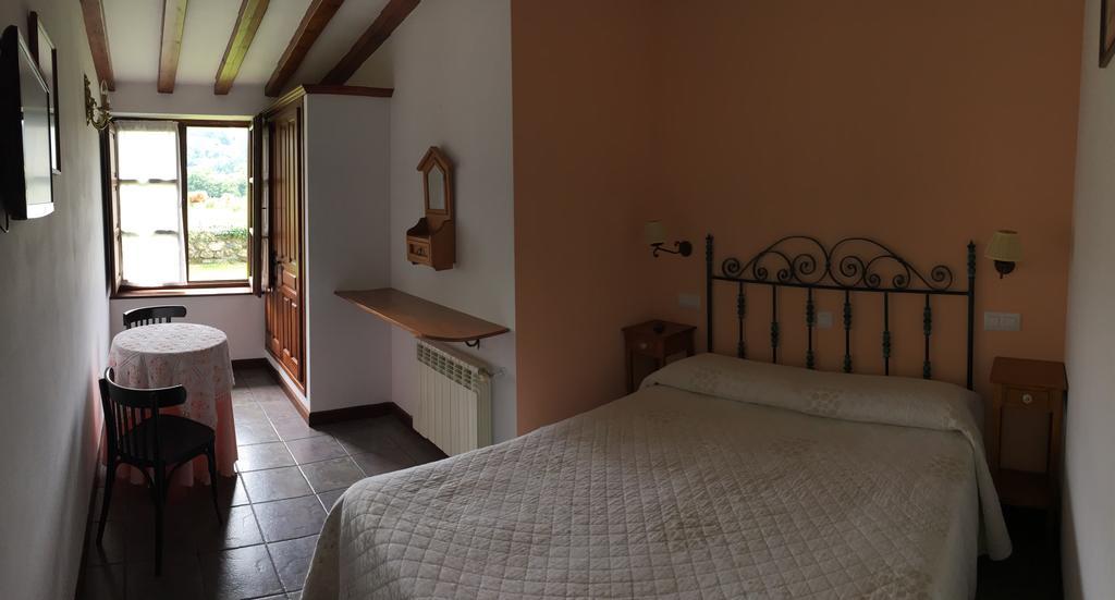 Posada La Roblera Pension Orena Buitenkant foto