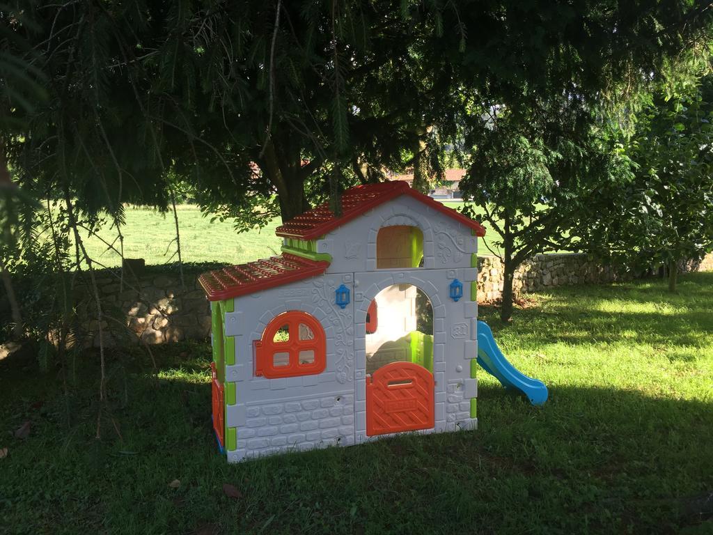 Posada La Roblera Pension Orena Buitenkant foto
